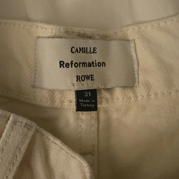 Reformation x Camille Rowe - Picture 4 of 4